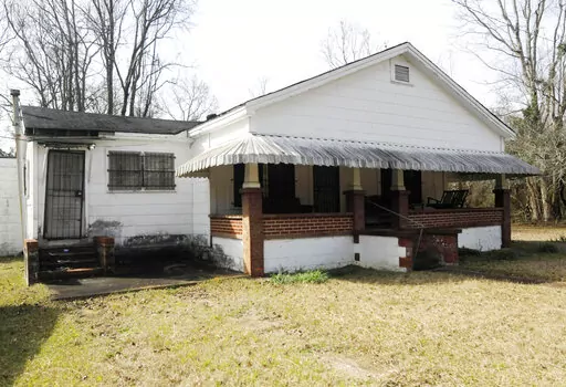 The house were Martin Luther King Jr. and Coretta Scott were married in 1953 near Marion, Ala., is shown on Monday, Jan. 24, 2022. Long vacant, it's not open to visitors and doesn't have a sign or historical marker. (AP Photo/Jay Reeves)